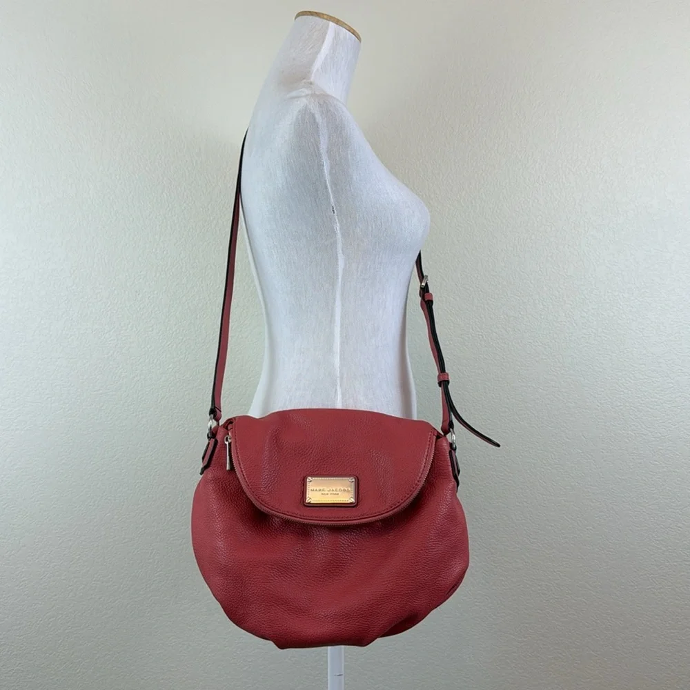 Marc Jacobs Dusty Pink Natasha Fold Over Crossbody Bag with Adjustable Strap - Picture 2 of 10